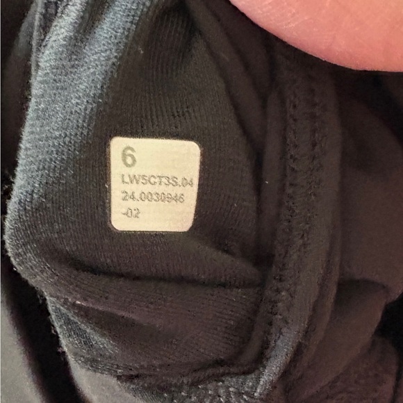 Lululemon Align Black Leggings size-6 - Picture 5 of 5